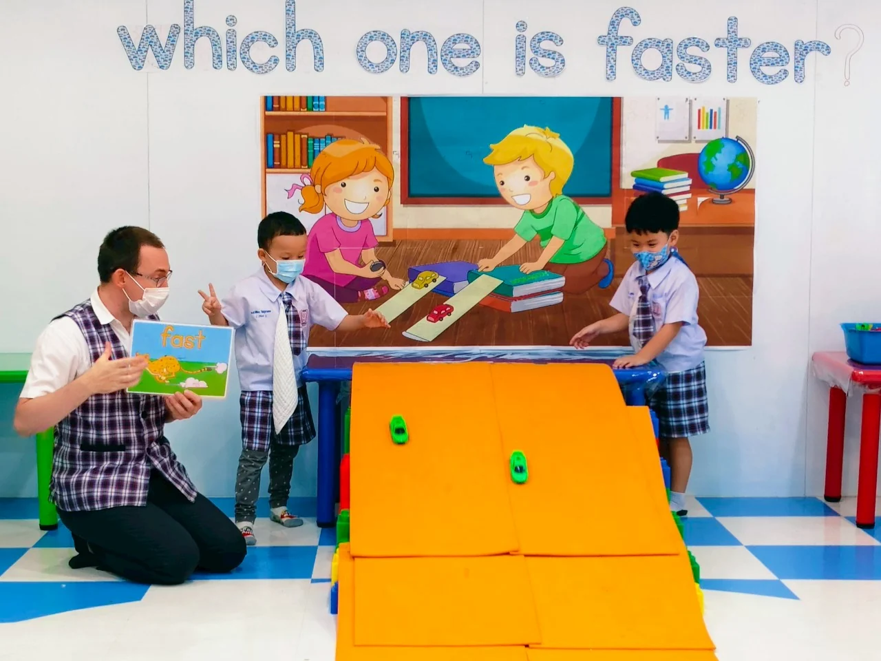 Bilingual Program - LINE_ALBUM_E1J2tuse_250716_1