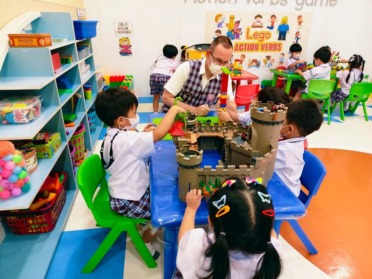 Bilingual Program - LINE_ALBUM_E1k2lise_250723_1