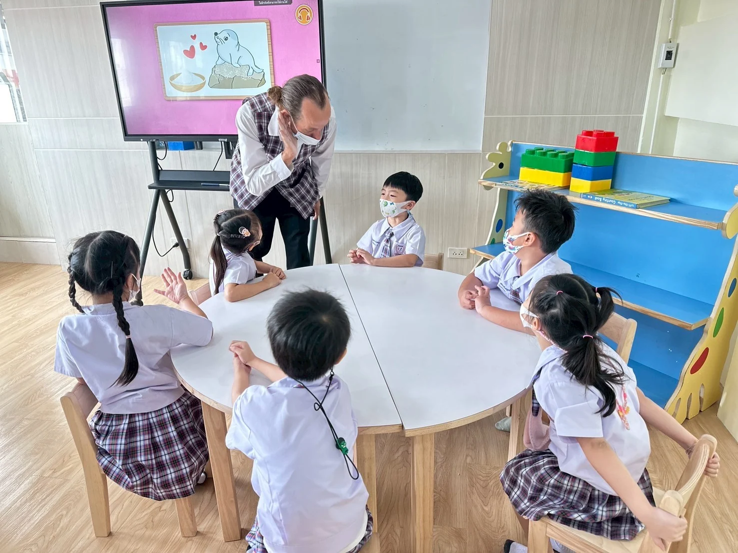 Bilingual Program - LINE_ALBUM_Eng4K.3ca_250722_2